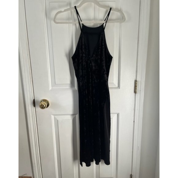 Velvet Black Dress - Picture 3 of 4